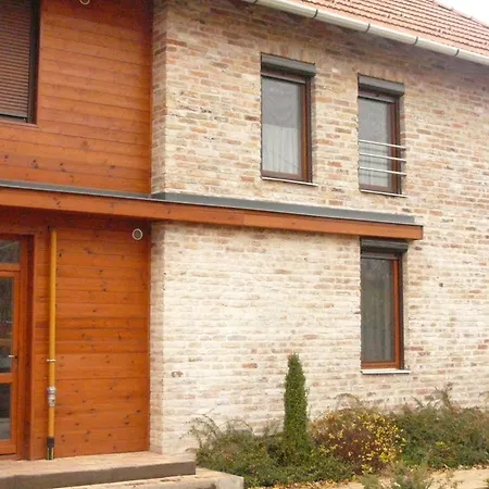 Almafa Apartman