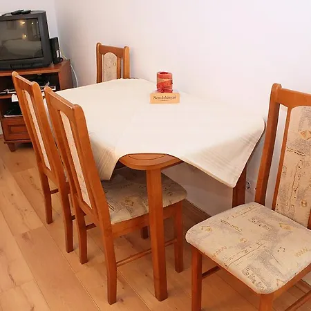 Apartment Almafa