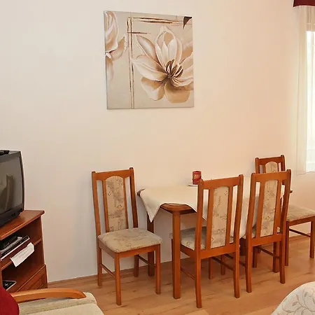Almafa Apartment Gyula
