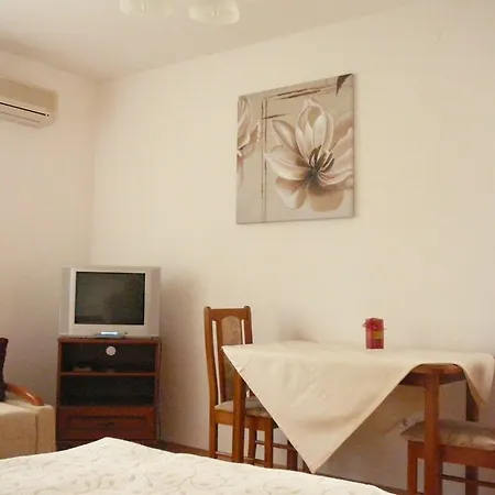 Apartment Almafa Gyula